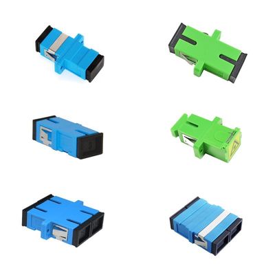 Χωρίς αυτιά Αδιάβροχο Quad SC Fiber Optic Adapter με APC UPC PC PBT υλικό 1 θύρα/2 θύρες