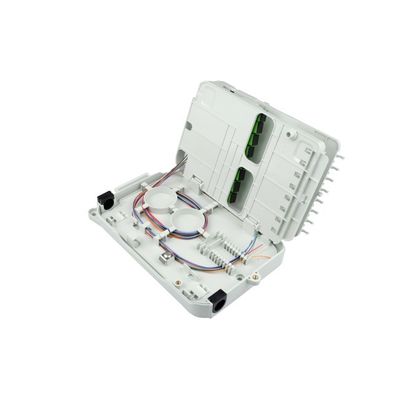 16 πυρήνες Εγκατασταμένο στο τοίχωμα PLC Fiber Distribution Box κατασκευασμένο από PC ABS για συνδέσεις FFTX
